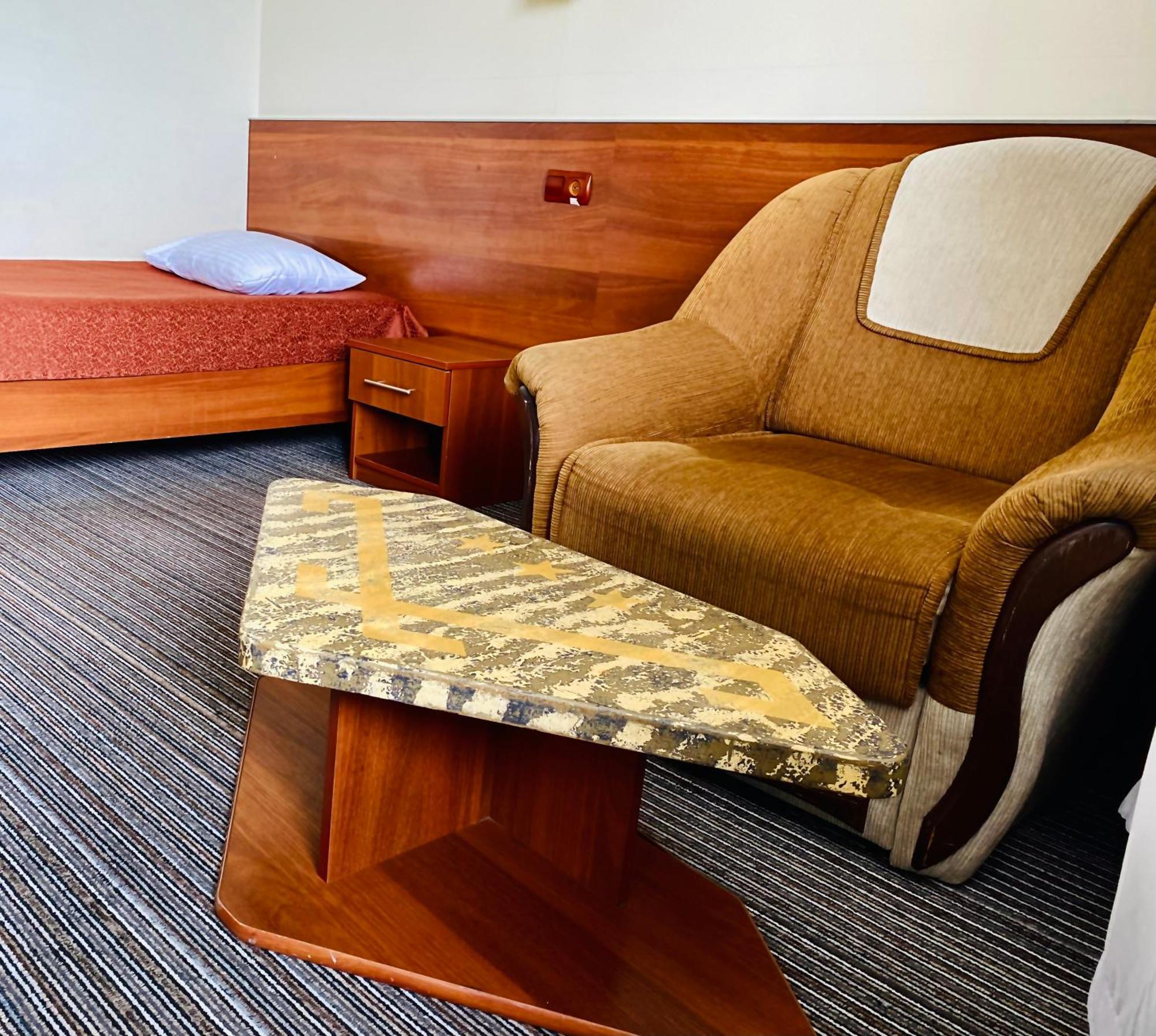 Intourist-Zakarpattia Hotel Uzhhorod Εξωτερικό φωτογραφία